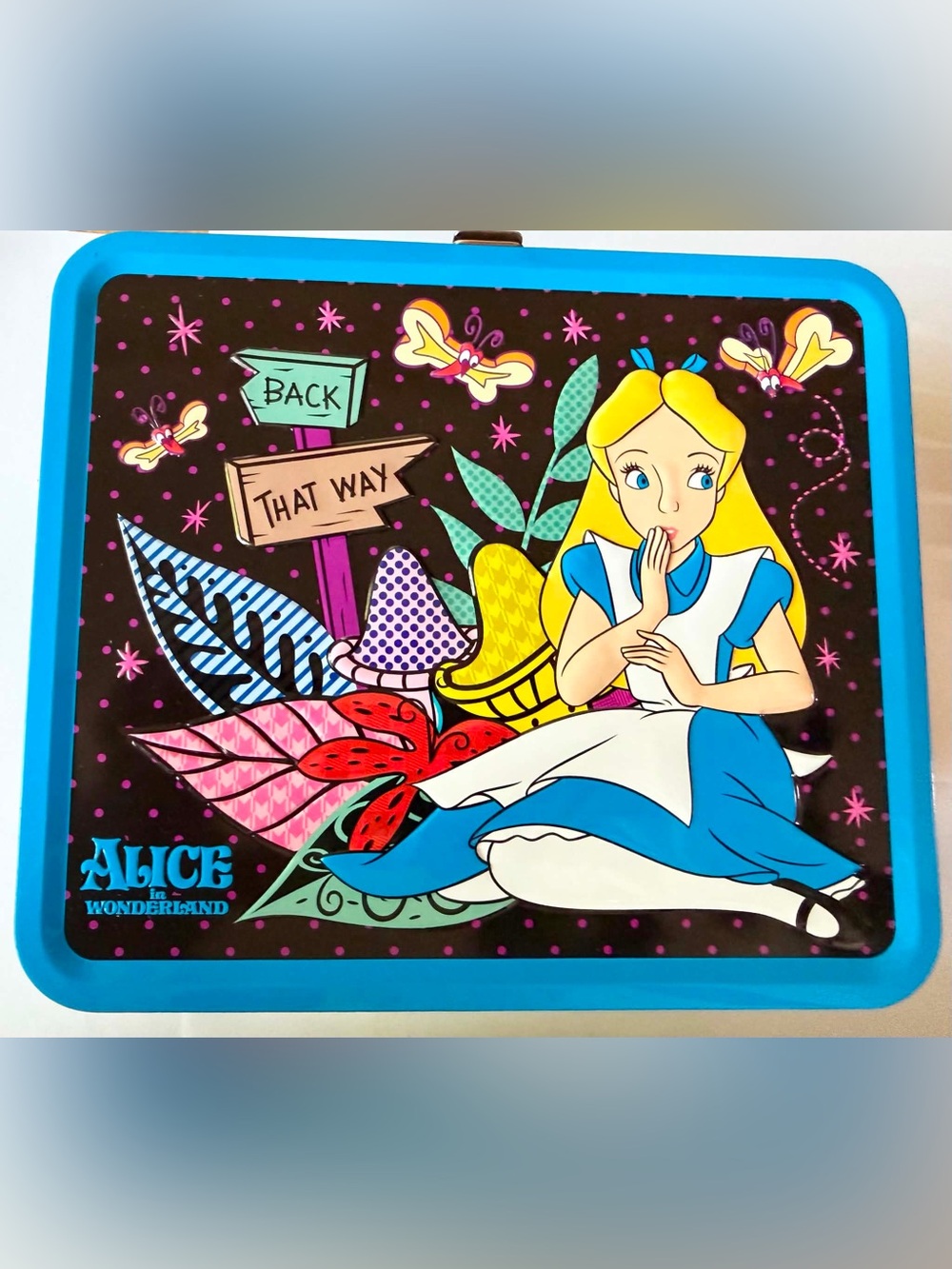Disney Alice In Wonderland "Back" "That Way" Blue and Black Tin Metal Lunch Box